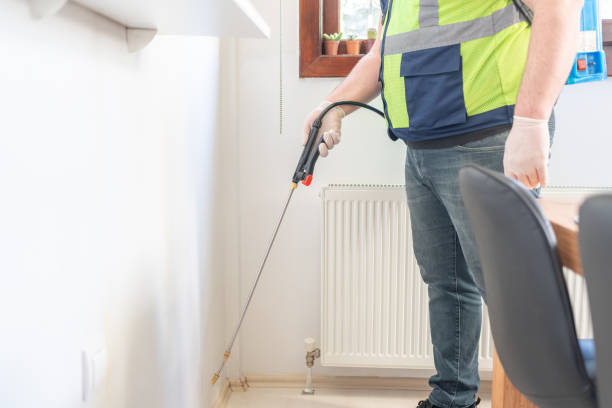 Best Wildlife Control Services  in Escanaba, MI